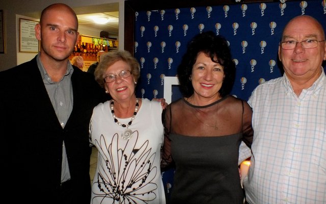  Vlnr is LP dr Michael Cardo, raadsdame Nicolette Botha-Guthrie, rdl Riana de Coning en rdl Dudley Coetzee tydens die DA se 100 Klub Funksie